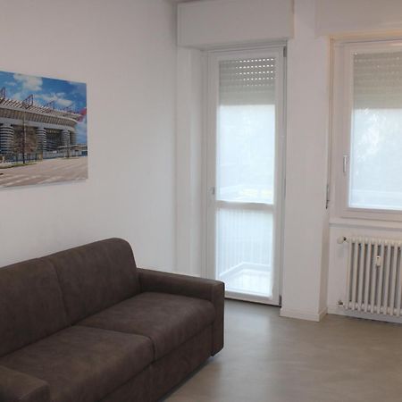 Travelounge Milano San Siro Villa Buitenkant foto